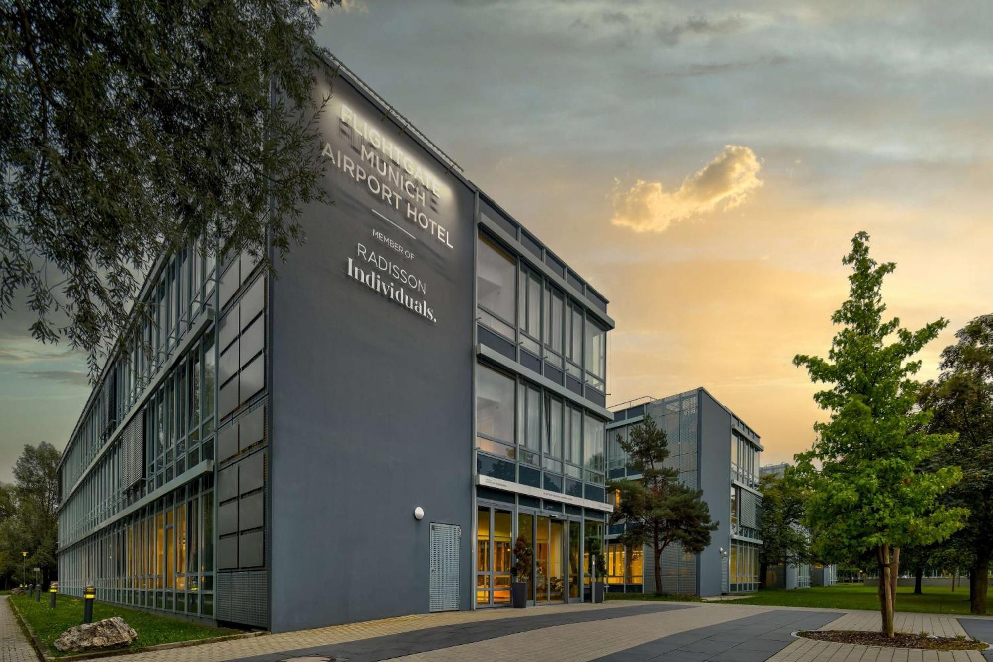Flightgate Munich Airport Hotel, A Member Of Radisson Individuals Hallbergmoos Kültér fotó
